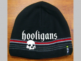 Hooligans čierna pleten&aacute; čiapka stredne hrub&aacute; vo vn&uacute;tri naviac zateplen&aacute;, univerz&aacute;lna veľkosť, materi&aacute;lov&eacute; zloženie 100% akryl